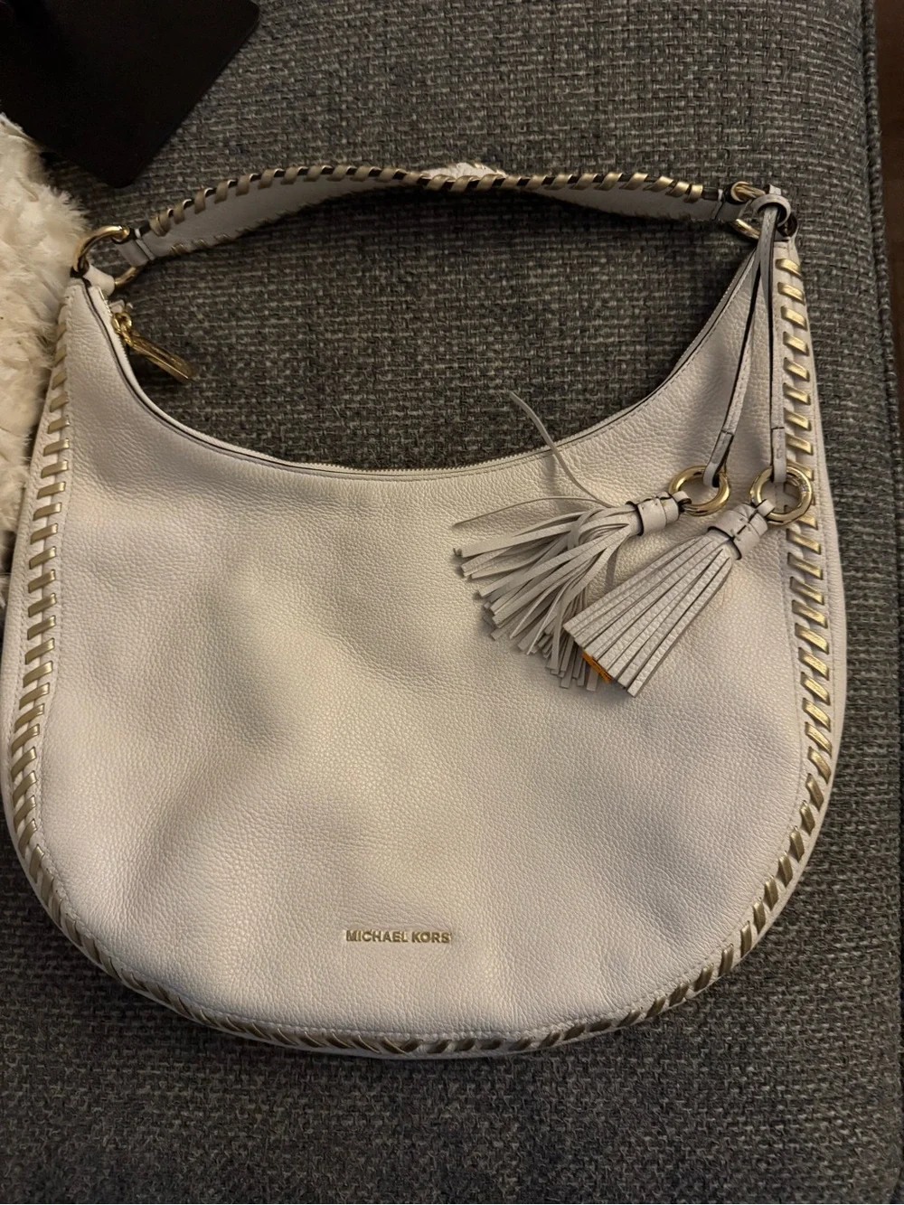 Michael Kors Lauryn Large Pebbled Leather Hobo Shoulder Bag Ivory Cream Tassel
